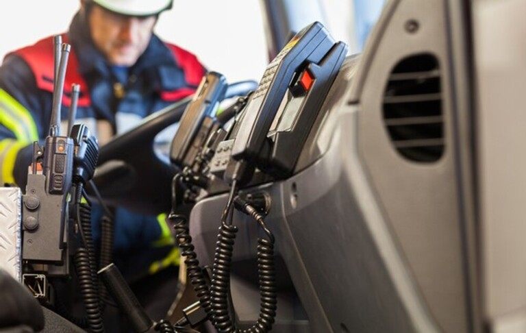 Benefits of Emergency Radio (Two-Way Radio) Benefits of Emergency Radio (Two-Way Radio)
