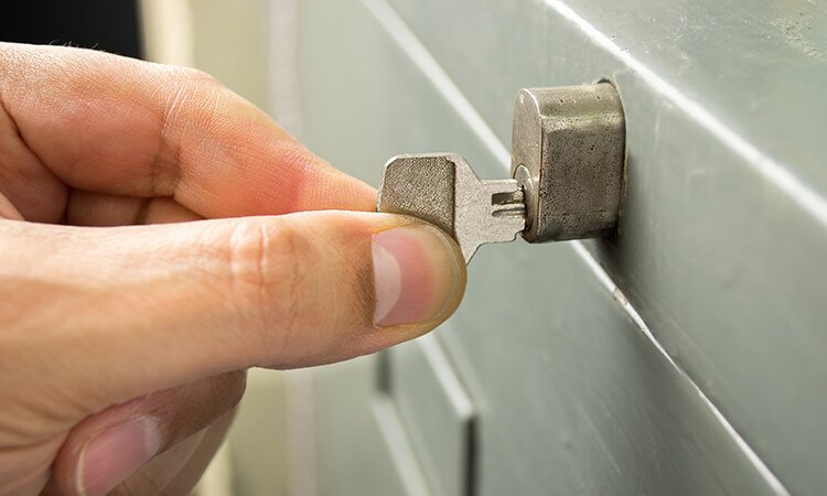 How To Pick File Cabinet Lock In Emergencies How To Pick File Cabinet Lock In Emergencies