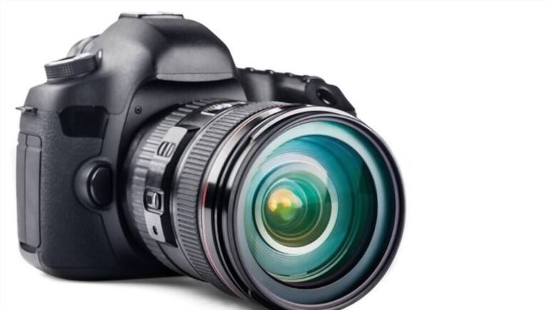 Benefits of a Digital Camera Benefits of a Digital Camera