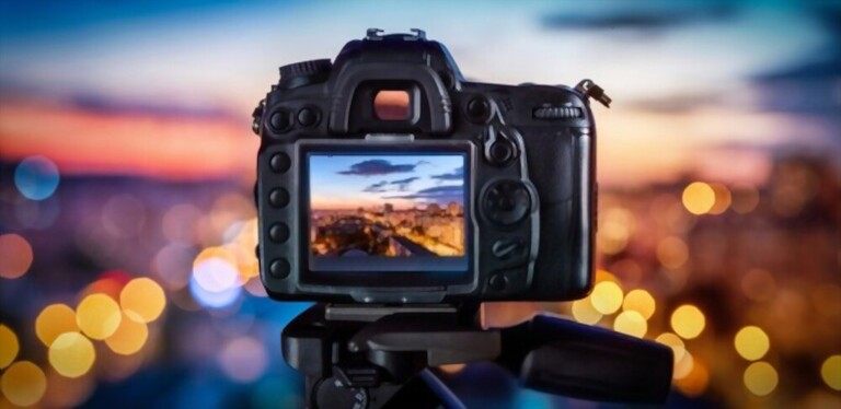 Benefits of a Digital Camera Benefits of a Digital Camera
