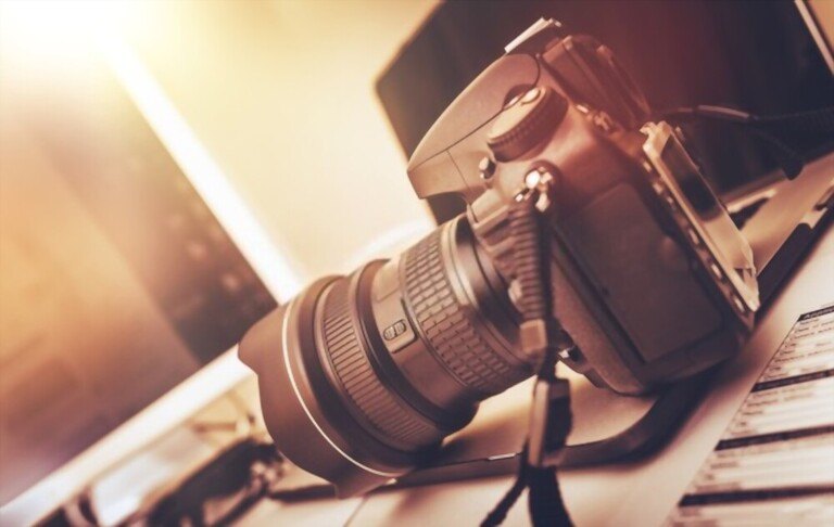 Benefits of a Digital Camera Benefits of a Digital Camera